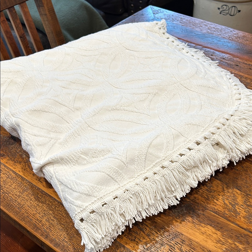 Vintage JC Penny Full Wedding Ring Coverlet and Shams